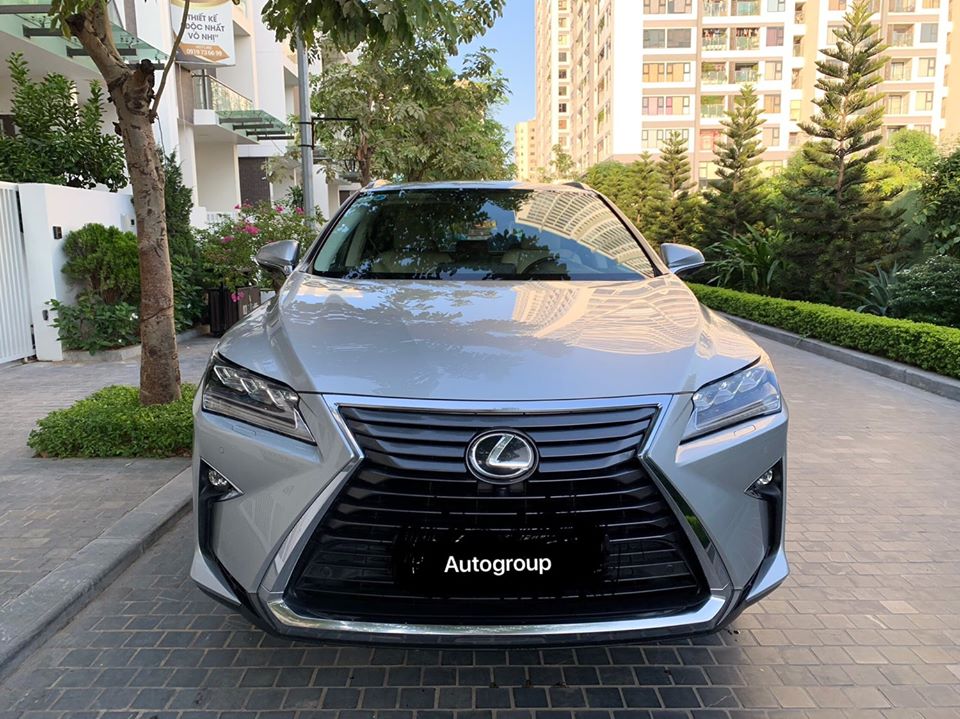 Lexus RX350 đời 2016 màu vàng cát