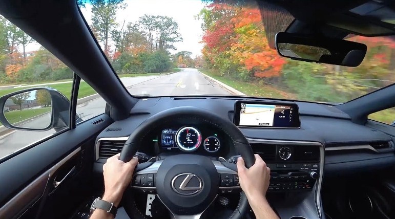 Hướng dẫn sử dụng xe Lexus RX350: Trong khi lái xe
