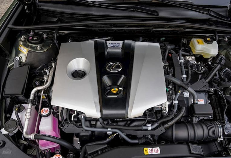 ES 350 sở hữu động cơ V6 3.5L với 24 van trục cam kép với công suất cực đại 272 mã lực