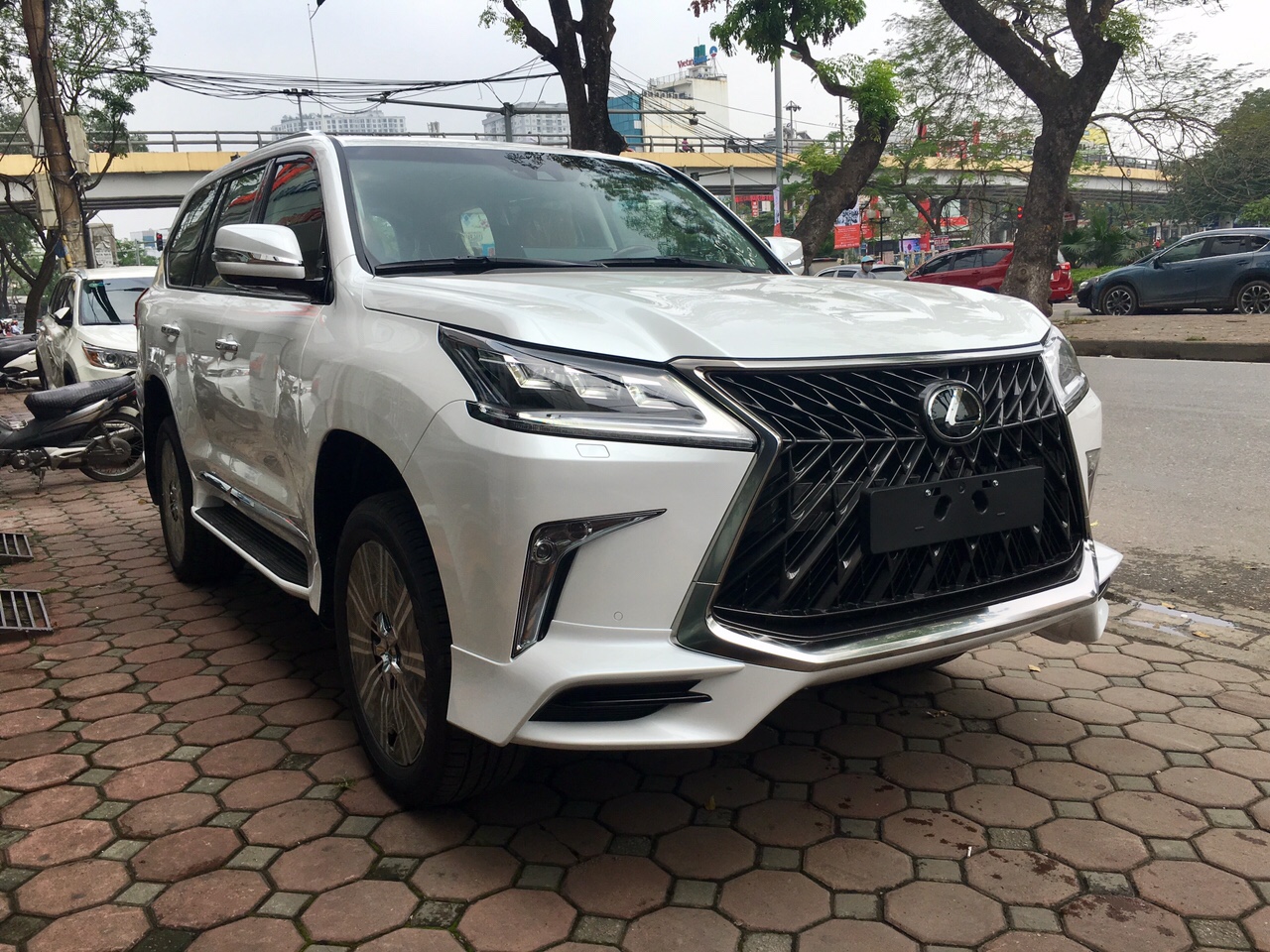 Chi tiết Lexus Lx570 Super Sport 2018 giá gần 10 tỷ đồng tại Việt Nam ...