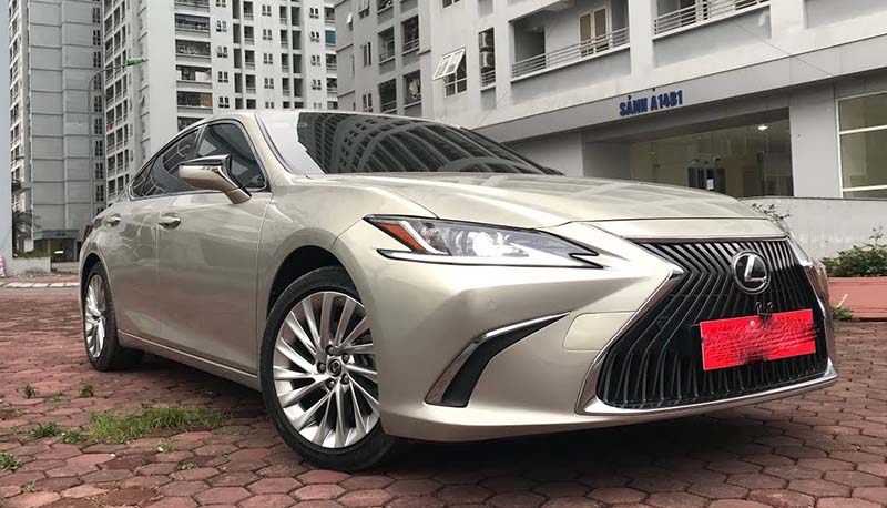 Thẩm định Lexus ES 250 cũ cần quan tâm tới những yếu tố nào?