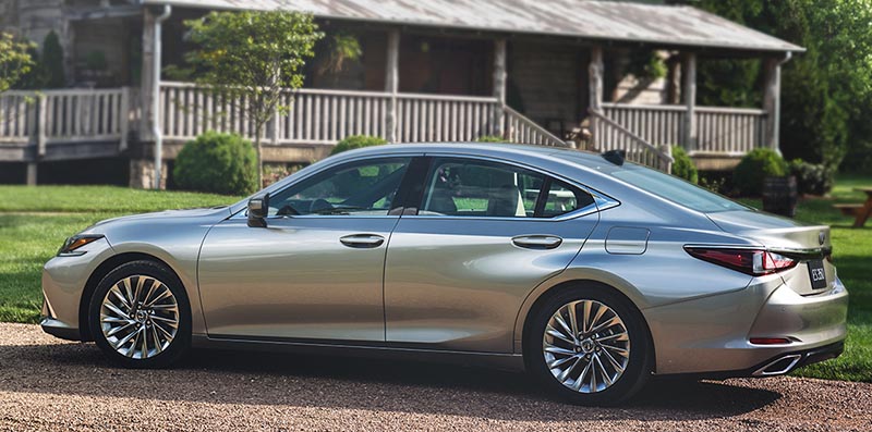 Có nên mua Lexus ES 250 cũ đời trước 2015 hay không?