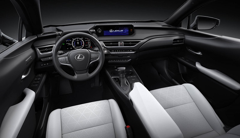 Người dùng có thể giải trí, nghe nhạc thoải mái trên chính chiếc Lexus UX250h