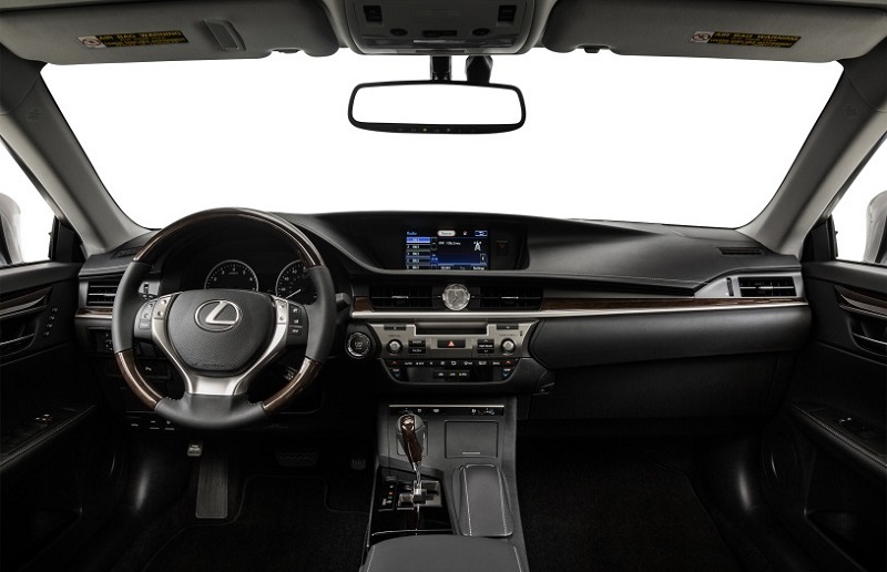 Trang bị tiện nghi trên chiếc Lexus ES250 đời 2015