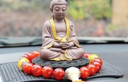 Top 6 Mẫu Tượng Phật Phong Thủy Ô Tô Đẹp Với Đa Dạng Chất Liệu