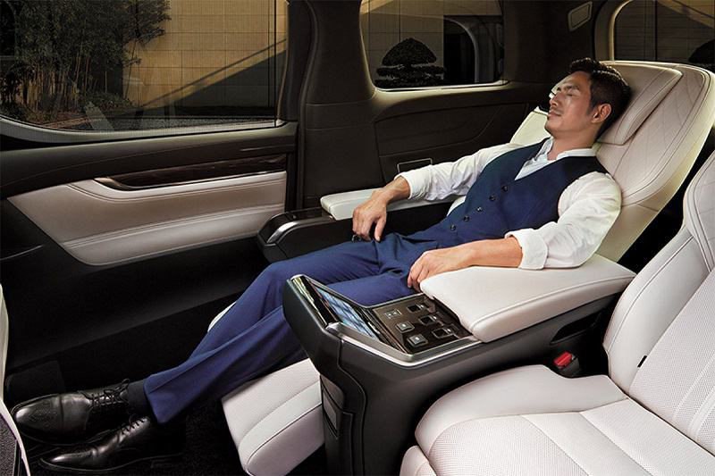 Khách hàng có thể thư giãn hoặc nghỉ ngơi một cách thoải mái trên xe