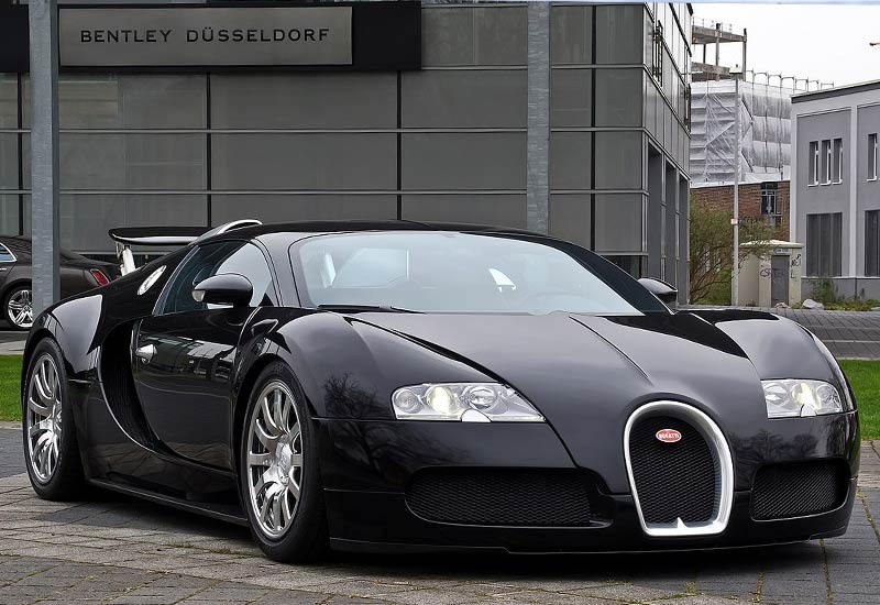 Bugatti là một trong những hãng xe ô tô đắt nhất Việt Nam