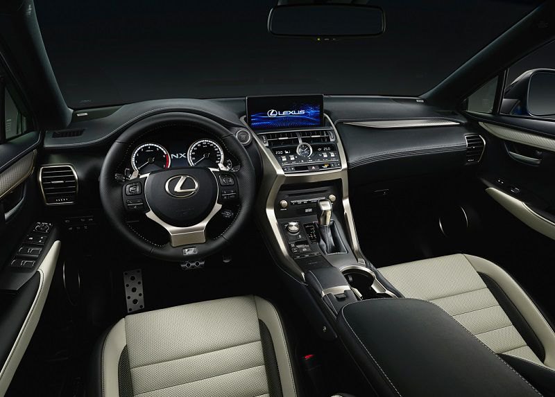 Công nghệ và tiện nghi trên chiếc Lexus NX300 được đánh giá khá cao