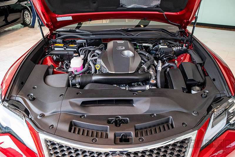 Lexus RC300 sử dụng khối động cơ I4 dung tích 2.0 lít Turbo
