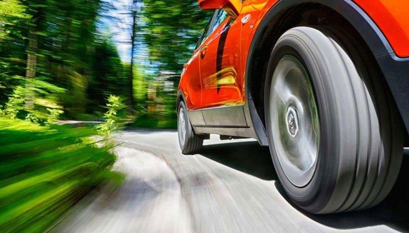 Hốc bánh xe là vị trí gây ra tiếng âm truyền đến khoang xe ô tô