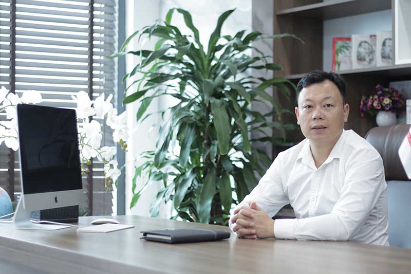 Mr Tùng Nguyễn luôn sẵn sàng phục vụ khách hàng mọi lúc